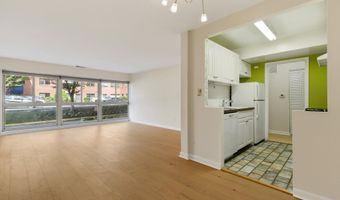 4970 BATTERY Ln 108, Bethesda, MD 20814