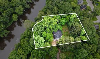 330 Catherine Ct, Allegan, MI 49010