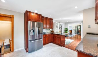 118 Grant Ave, Albertson, NY 11507
