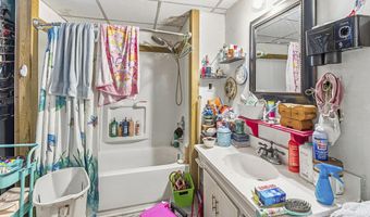 48 Drummond St, Auburn, ME 04210