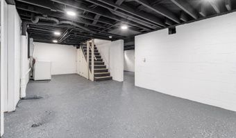 884 S Chesterfield Rd, Columbus, OH 43209