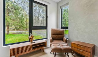 72 Keats Ln, Albrightsville, PA 18210