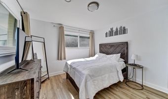 116 E Brittany Dr, Arlington Heights, IL 60004