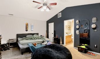 7102 Harness Lakes Dr, Indianapolis, IN 46217