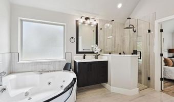 2084 Glenhollow Dr, Weatherford, TX 76088