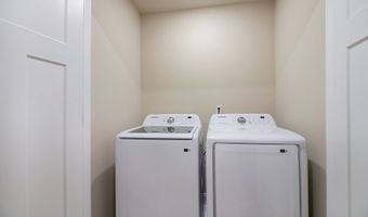 6 Maple Village Ct, Ann Arbor, MI 48103