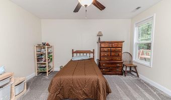 216 Vanderbuilt Ct, Aberdeen, NC 28315