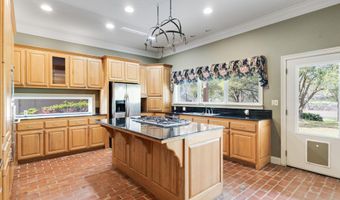 310 W Magnolia Ave, Abbeville, LA 70510