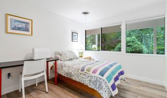 8004 PARK OVERLOOK Dr, Bethesda, MD 20817