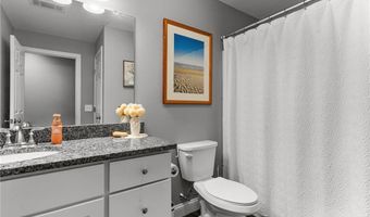 40 Saw Mill Dr 203, North Kingstown, RI 02852