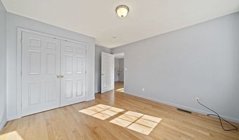 305 Rembrandt Way 305, Abington, MA 02351