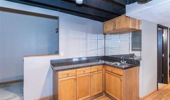1915 Fox Pointe Dr, Arnold, MO 63010
