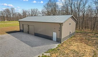 8172 E Ash Rd, Bloomfield, IN 47424