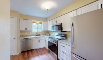 10 Monika Ln 10, Brookfield, CT 06804