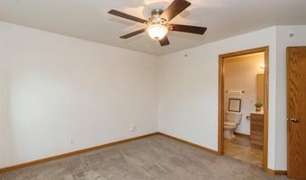 1080 Rachael St 304, North Liberty, IA 52317