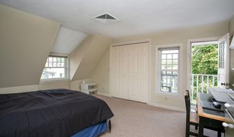 1 Seaview Ave 4, Newport, RI 02840