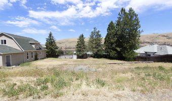 904 3rd St, Asotin, WA 99403