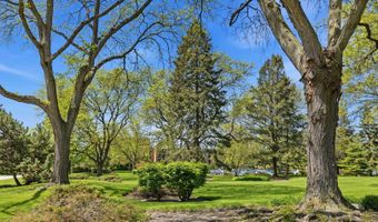 1615 E Central Rd 113B, Arlington Heights, IL 60005