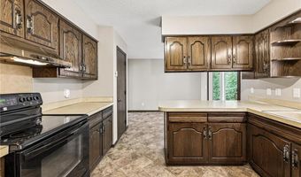 108 Hidden Meadow Rd, Apple Valley, MN 55124