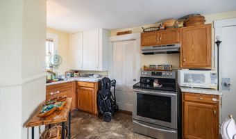 19 Granite St, Auburn, ME 04210