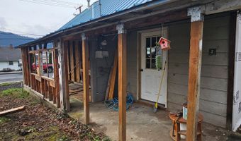 204 N WALNUT St, Bingen, WA 98605