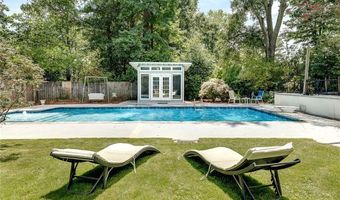 2821 Laurel Ridge Dr, Decatur, GA 30033