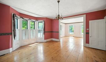 36 CHESTER St, Chester, NH 03036