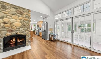 3146 Club Dr, Allentown, PA 18103