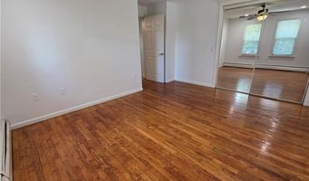 2 Chapel Ln, Lincoln, RI 02865