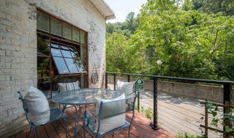 585 White Cir 32, Athens, GA 30605