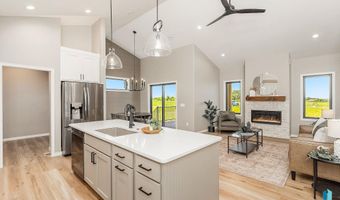 405 N Sunshine Ave, Brandon, SD 57005