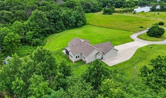 803 NE Lakota Dr, Adrian, MO 64720