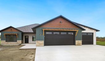 1534 Hannah Ln, Aberdeen, SD 57401