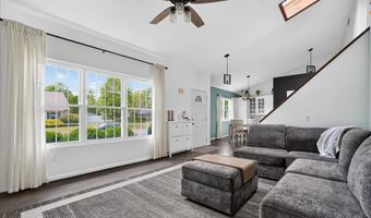 50 Meadow Ln, Albany, NY 12208