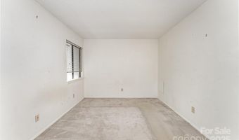 3740 Winding Creek Ln, Charlotte, NC 28226
