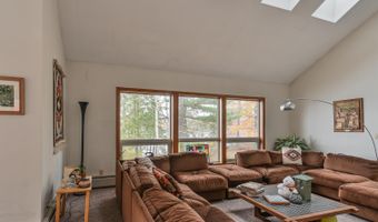 71 Bay View Dr, Bar Harbor, ME 04609
