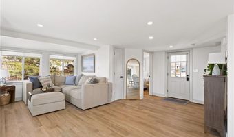 102 Lincoln Ave, East Providence, RI 02915