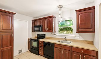 35 Mizzen Dr, Barnegat, NJ 08005