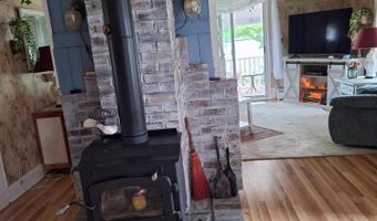 97 Robbins Rd, Belfast, ME 04915