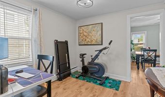 40 Glen St, East Providence, RI 02915