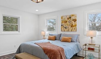 9817 FERNWOOD Rd, Bethesda, MD 20817