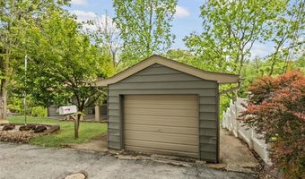 3245 Oakwood Ave, Alton, IL 62002