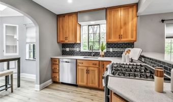 96 Amherstdale Rd, Amherst, NY 14226