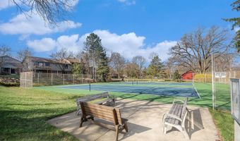 2174 Overlook Ct, Ann Arbor, MI 48103