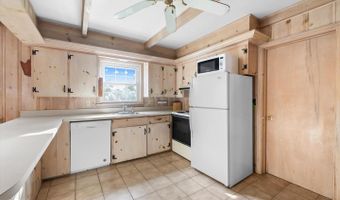 30 N PENNSYLVANIA Ave, Bethany Beach, DE 19930