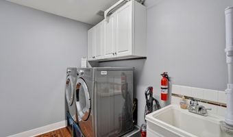 3221 4th Ave SE, Altoona, IA 50009
