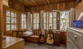 338 Flathead Lodge Rd, Bigfork, MT 59911