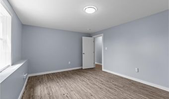 132 Maple Ave, Middletown, RI 02842