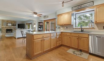 710 Sprucetree Ln, Algonquin, IL 60102