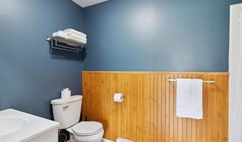 4998 N MAIN St, Long Lake, MI 48743